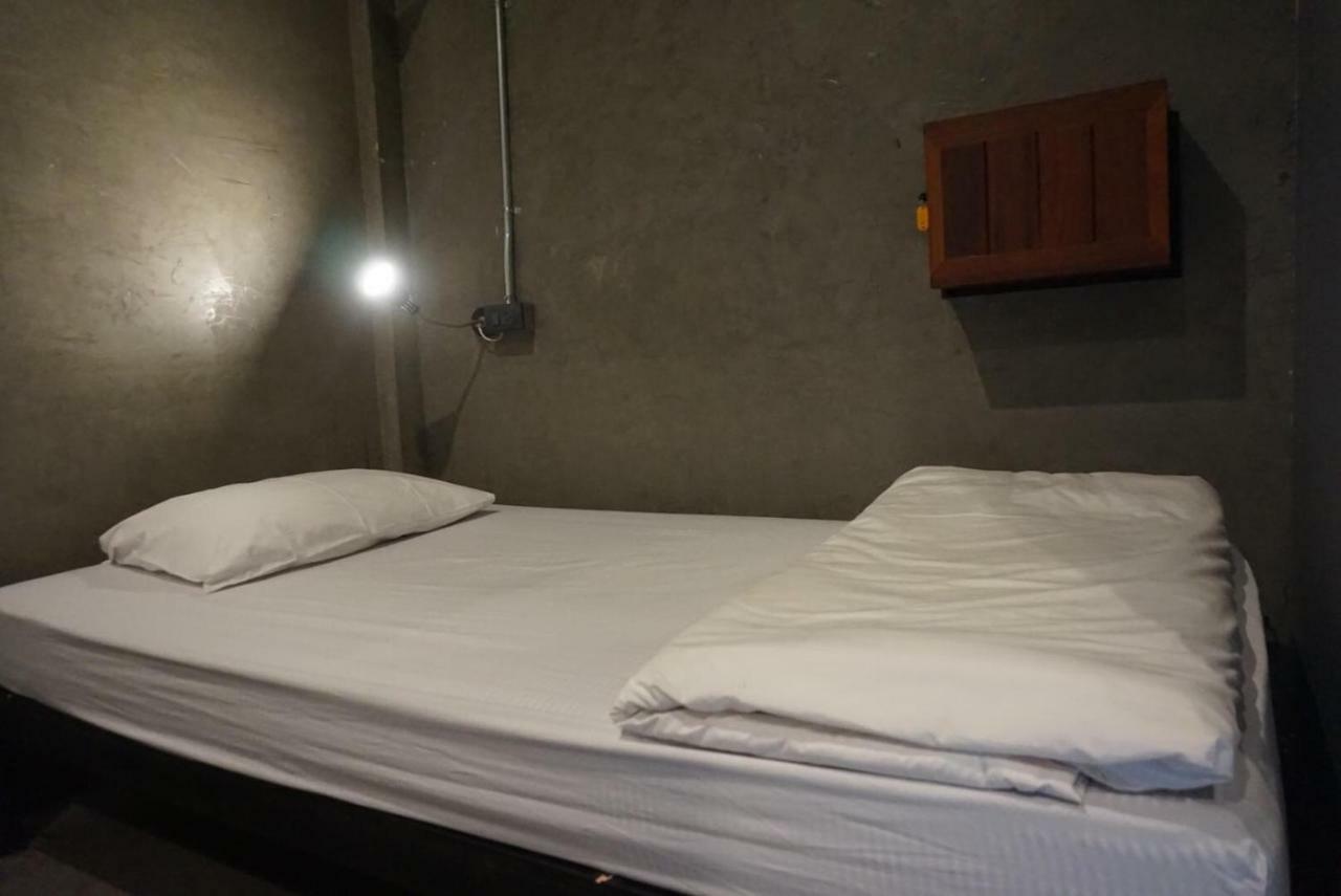 Bed & Bike Hostel Chiang Rai Exterior photo
